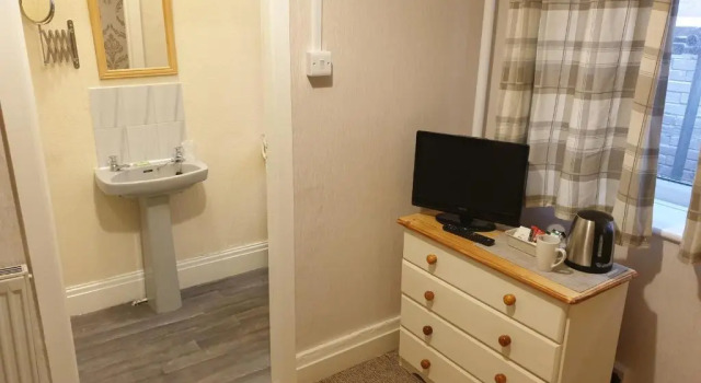 Номер Standard HOTEL242
