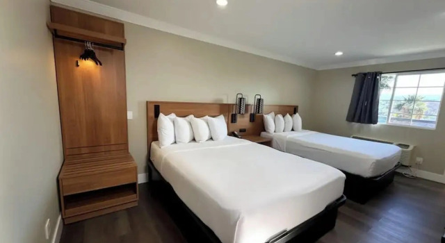 Четырёхместный номер Premium Border Plaza Hotel