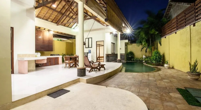 PB - Villa 2 - 2BR · 2-BR Private Pool Villa Walk to Seminyak Beach, Rezervovat Vila Chaty v Bali, Chalupa