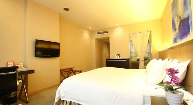 Tulip Inn Mareka City Chengdu, Rezerwuj Hotel Hotele w Qingyang z parkingiem, Parking