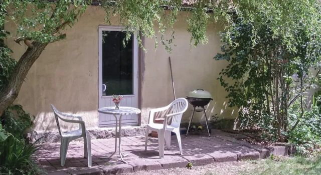 Awesome Home in Tomelilla With 1 Bedrooms and Wifi, Rezerwuj Hotel Hotele w Lagos z parkingiem, Parking