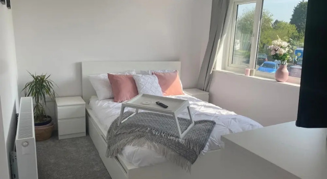 Beautiful 4-bed House, Varaa Lomakoti Mökit kohteessa Merseyside, Mökki