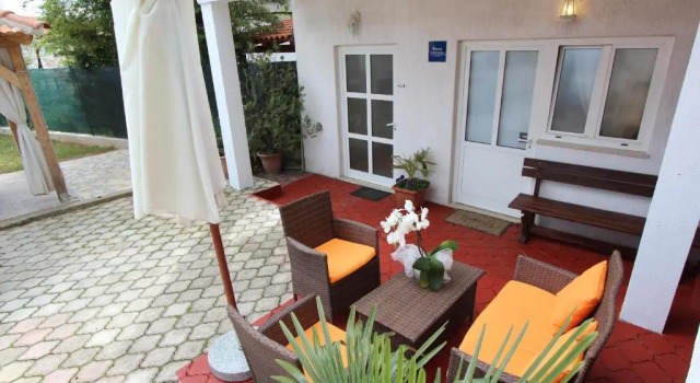 Апартаменты Apartments Poretti for 2,in Center Parking Free in the yard,6 min beach walk