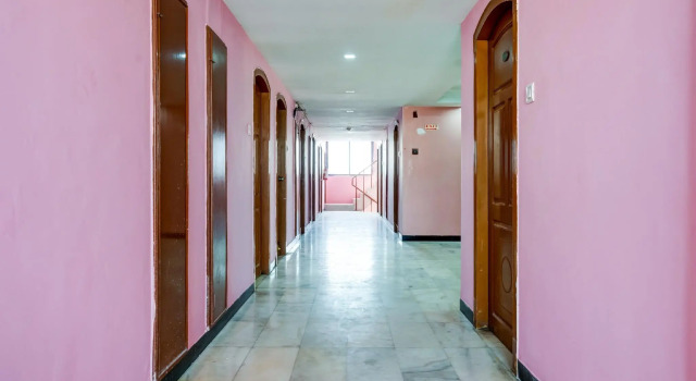 OYO 68201 Hotel Singapore International, Забронировать Отель Отели штата Тамилнада 3 звезды, 3*