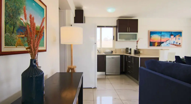 Phaedrus Living Seaside Luxury Flat Pervolia, Rezervovat Hotel Pervolia Larnaca, poblíž Pervolia Beach