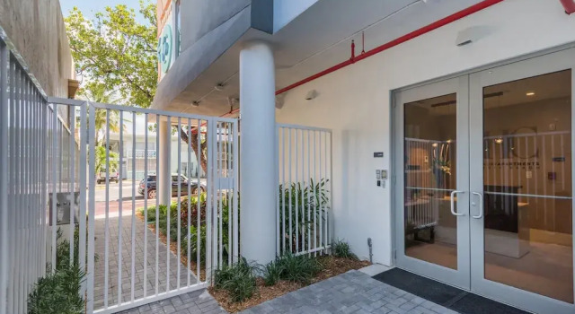 VHC Luxury Apartments 538-402