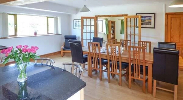 Fferam Y Llyn, Boek Vakantiehuis Rhosgoch Glamorgan
