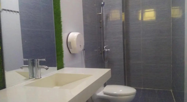 Кровать в общем номере Hong My Hotel
