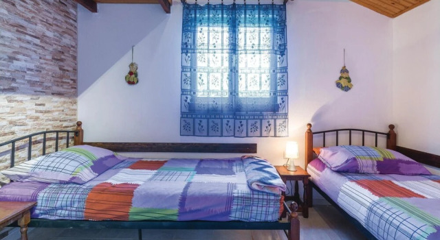Stunning Home in Pula With Wifi and 1 Bedrooms, Reserva ahora Hotel Hoteles en Pula con aparcamiento, Aparcamiento