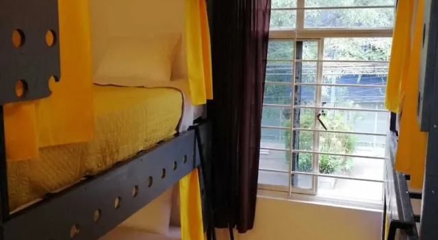 Кровать в общем номере Roomies Hostel - Condesa