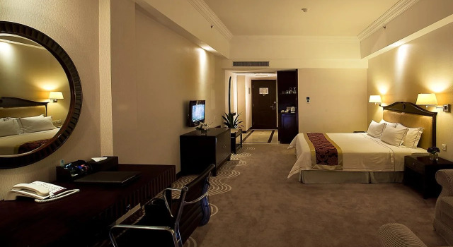 Heshan Country Garden Phoenix Hotel, Book Hotel Hoteller i Heshan med pool, Swimmingpool