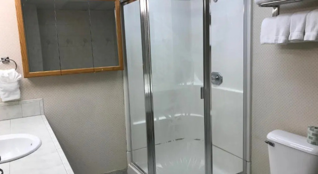 Двухместный люкс с 2 комнатами SureStay Hotel by Best Western SeaTac Airport North