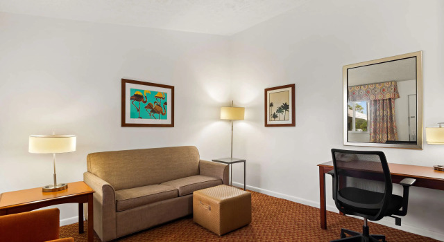 Четырёхместный люкс Best Western Port St. Lucie