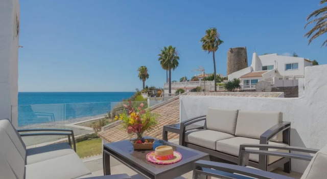 Семейная вилла с видом на море Bahia Dorada Beach