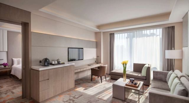 Полулюкс Radisson Exhibition Center Shanghai