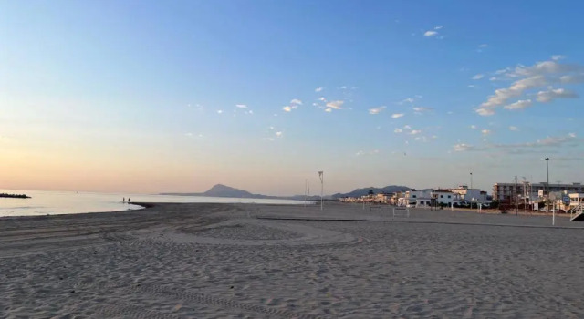 An apartment by the sea in Oliva Playa, Забронировать Апартаменты/квартира Старый город Олива Коста-де-Валенсия
