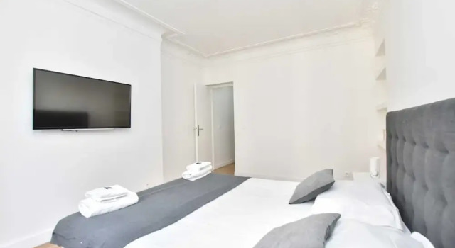Charming 1br/4p Apartment - Louvre Museum, Забронировать Апартаменты/квартира Париж Иль-де-Франс, рядом с Гран Бульвар