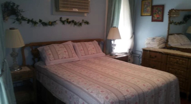 Bibis Garden Bed and Breakfast, Book Hotel New York New York Metropolitan area