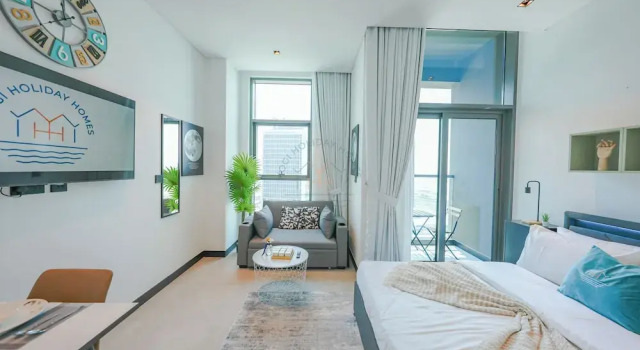 Urban Skyline City Comfort Studio