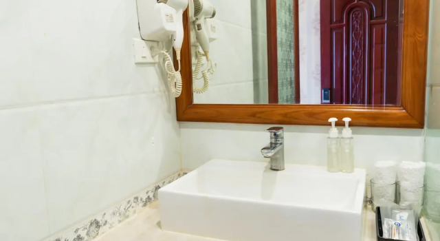 Номер Superior Hotel Nhu Y 2