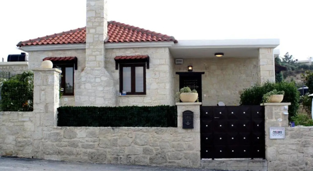Heraklion Twins House - Private Pool Retreat, Забронировать Отель Эпископи Центральный Крит