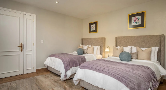 Четырёхместный номер Standard с балконом Hotel Casa Arum