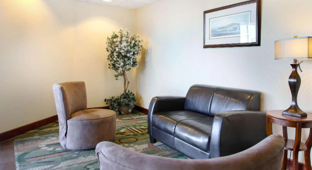 Comfort Inn & Suites, Buchen Sie Hotel Beaver Dam Wisconsin