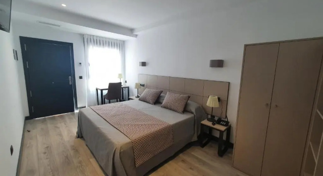 HOTEL IBERUM, Забронировать Отель Ильескас Toledo Province