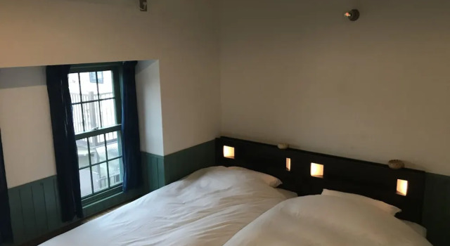 Standardní Dvoulůžkový s manželskou postelí pokoj CōBō Hostel