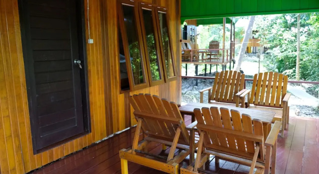 Семейная вилла с видом на озеро Maratua Guesthouse