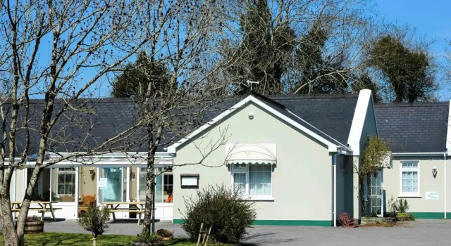 The Rose Garden Bed & Breakfast and Cafe, Book Hotel Hotels in Kerry with Parking, Parking