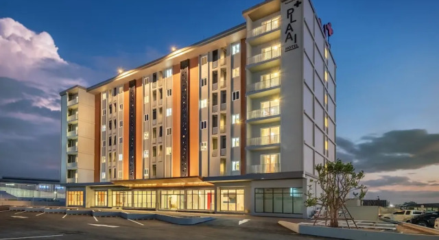 PLAAI Plus Hotel Bowin
