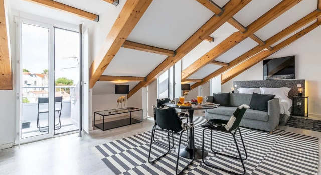 Студия Deluxe с балконом Portas do Céu Apartments