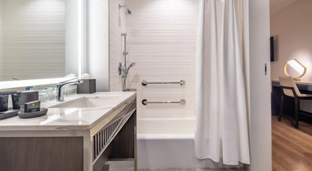 Двухместный номер Accessible с балконом Hyatt Centric Las Olas Fort Lauderdale