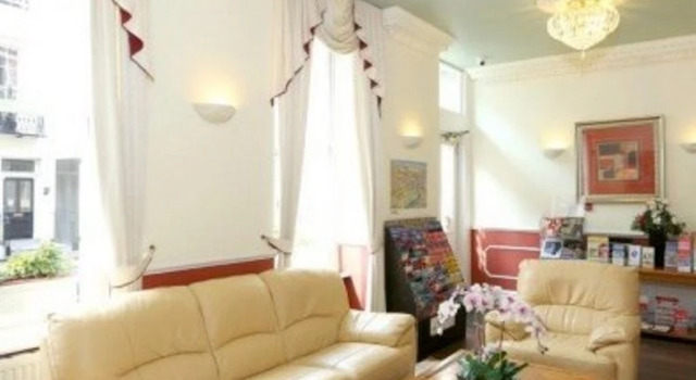 Кровать в общем номере Hyde Park Radnor Hotel B&B