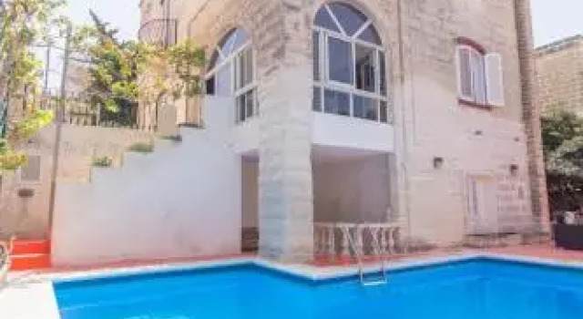 Basecamp Guest House, Rezervați Pensiune Pensiuni în Swieqi, Pensiune