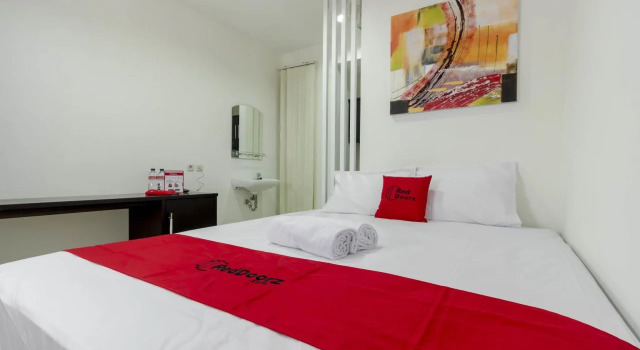 Avalon Kelinci by RedDoorz, Prenota Hotel Sawah 
