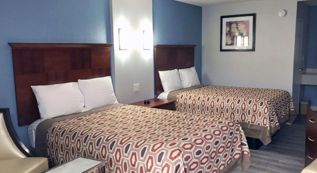 Четырёхместный номер Standard Americas Best Value Inn - Decatur