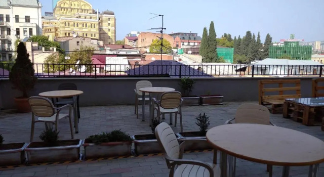 Apart-hotel TARHUN, Забронировать Отель Мтацминда Тбилиси, рядом с Tеатр имени Марджанишвили