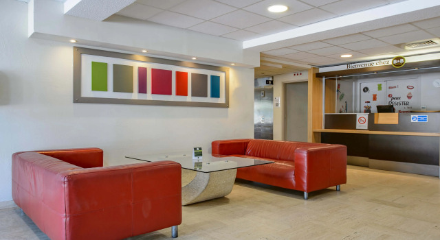 B&B HOTEL Nîmes Ville Active