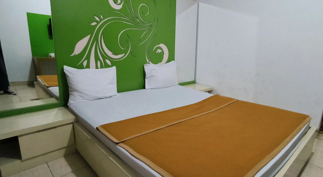 Deluxe room Bandengan Beach Hotel Jepara 2