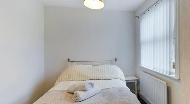 Cheerful 3 bedroom home with free parking and WIFI, Забронировать Апартаменты/квартира Честер Чешир, рядом с Guildhall, Chester
