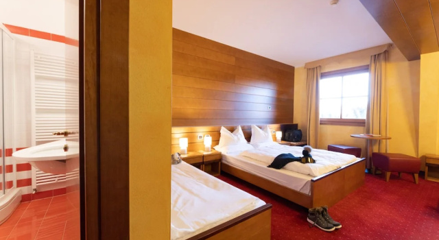 Четырёхместный номер Standard Hotel Enzo Moro
