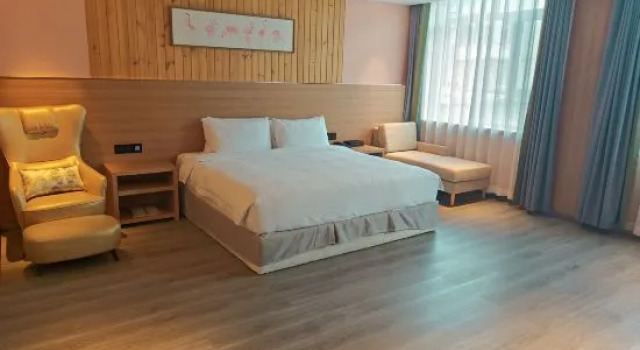Deluxe Sviitti Starway Hotel (Yanji Water Market Branch)