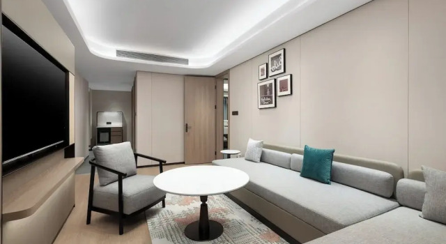 Люкс c 1 комнатой с видом на город Holiday Inn & Suites Shanghai Changfeng by IHG
