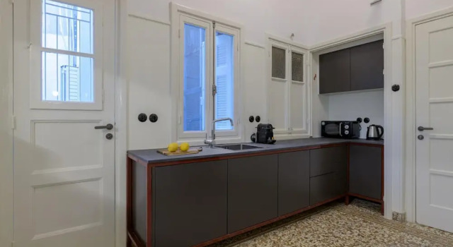 An Outstanding 3 Bdrm Apartment in the Heart of Athens