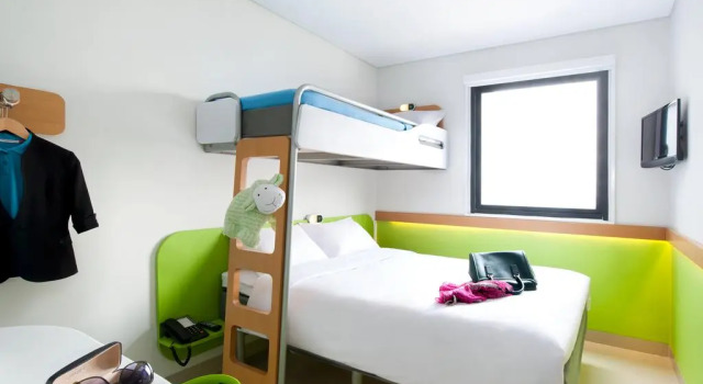 Двухместный номер Standard Mercure Jakarta Grogol