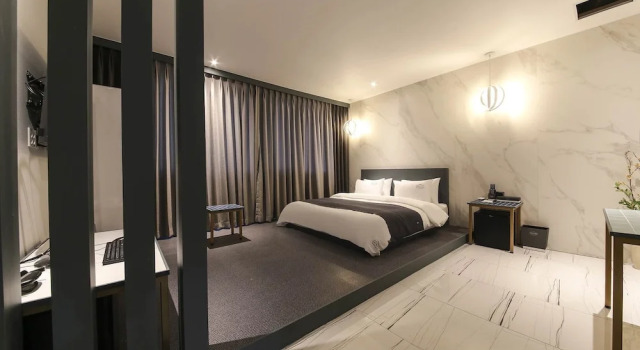 Двухместный семейный номер Standard Stay-inn Hotel