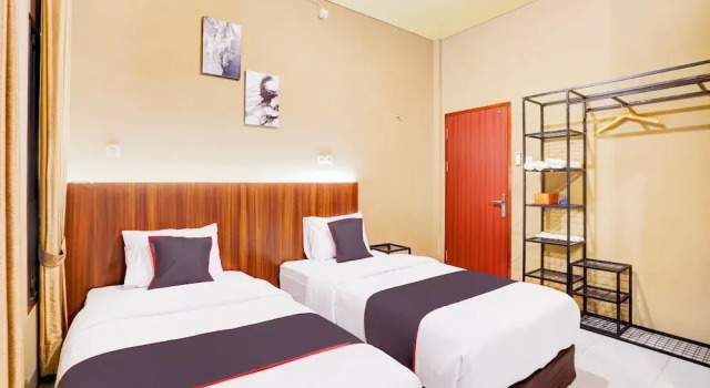 Двухместный номер Deluxe Collection O Padang City Center Near Transmart Padang Formerly De Orchids