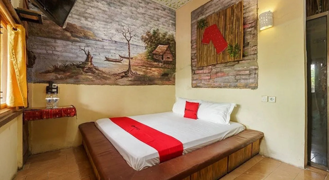 RedDoorz Syariah @ Jalan Arteri Kualanamu, Book Hotel Hoteller i Batang Kuis med parkering, Parkering